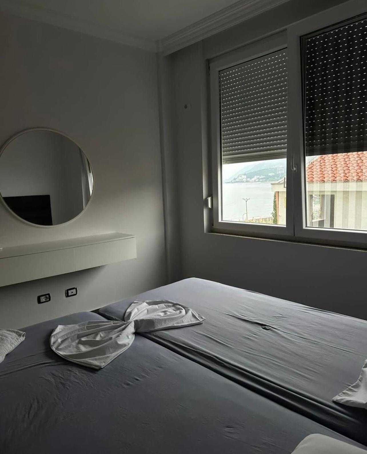 Deluxe Apartments With Balcony Shëngjin Exteriör bild